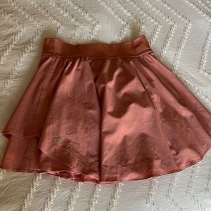 Lululemon court rival Skirt (size 4)